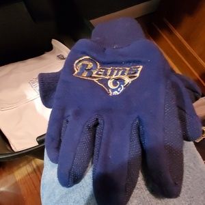 NFL Rams gloves